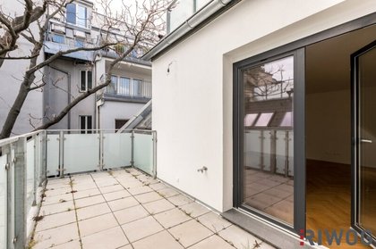 ALTBAU-BALKONWOHNUNG in RUHELAGE | SÜDSEITIG & HELL | Ca. 2 Min. zur U4 SCHÖNBRUNN | Ca. 15 Min. in den 1. Bezirk ALTBAU-BALKONWOHNUNG in RUHELAGE | SÜDSEITIG & HELL | Ca. 2 Min. zur U4 SCHÖNBRUNN | Ca. 15 Min. in den 1. Bezirk