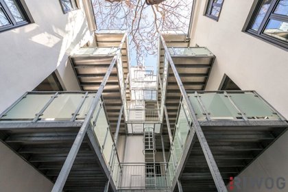 ALTBAU-BALKONWOHNUNG | SANIERTER STILALTBAU | Ca. 2 Min. zur U4 SCHÖNBRUNN | Ca. 15 Min. in den 1. Bezirk ALTBAU-BALKONWOHNUNG | SANIERTER STILALTBAU | Ca. 2 Min. zur U4 SCHÖNBRUNN | Ca. 15 Min. in den 1. Bezirk