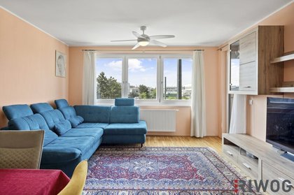 ERLAA mir Grün- und Fernblick II Balkonwohnung inkl Stellplatz mit E-Ladestation II zwischen Altmannsdorfer Straße und Brunner Straße ERLAA mir Grün- und Fernblick II Balkonwohnung inkl Stellplatz mit E-Ladestation II zwischen Altmannsdorfer Straße und Brunner Straße