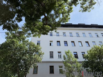 Hör mal, wer da hämmert | sanierungsbedürftige 3-Zimmer Wohnung im 2. Liftstock | barrierefrei Hör mal, wer da hämmert | sanierungsbedürftige 3-Zimmer Wohnung im 2. Liftstock | barrierefrei