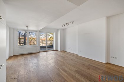 Bei Schönbrunn *** DG-Wohnung mit Dachterrasse *** inkl. fantastischem Blick über Wien *** Nähe Küniglberg Bei Schönbrunn *** DG-Wohnung mit Dachterrasse *** inkl. fantastischem Blick über Wien *** Nähe Küniglberg