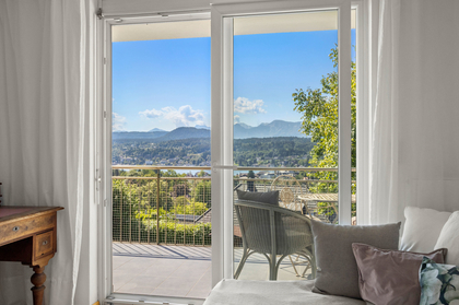 ZWEITWOHNSITZ: Seeblick-Wohnung mit Outdoor-Pool ZWEITWOHNSITZ: Seeblick-Wohnung mit Outdoor-Pool