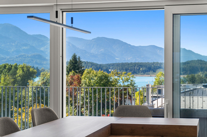 Neuwertiges Seeblick-Penthouse in Seenähe