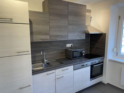 3 Zimmer WOHNUNG (WG geeignet) 3 Zimmer WOHNUNG (WG geeignet)
