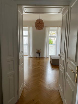 Charmante und ruhige Altbauwohnung mit Terrasse, Nähe zum AKH Charmante und ruhige Altbauwohnung mit Terrasse, Nähe zum AKH