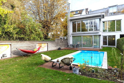 Townhouse im Zentrum mit Garten, Pool am Domplatz Linz Townhouse im Zentrum mit Garten, Pool am Domplatz Linz