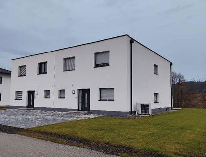 Neu gebautes Ziegelmassivhaus in lebenswerter Stadt zu verkaufen Neu gebautes Ziegelmassivhaus in lebenswerter Stadt zu verkaufen