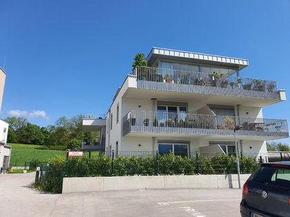 Hochwertig ausgestattete 3 Zimmer-Wohnung am Hang in kleiner, feiner Wohnanlage mit vielen Extras Hochwertig ausgestattete 3 Zimmer-Wohnung am Hang in kleiner, feiner Wohnanlage mit vielen Extras