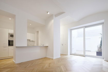Schicke Souterrainwohnung auf 2 Etagen zu verkaufen Schicke Souterrainwohnung auf 2 Etagen zu verkaufen