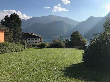 Grundstücke in 4866 Unterach am Attersee