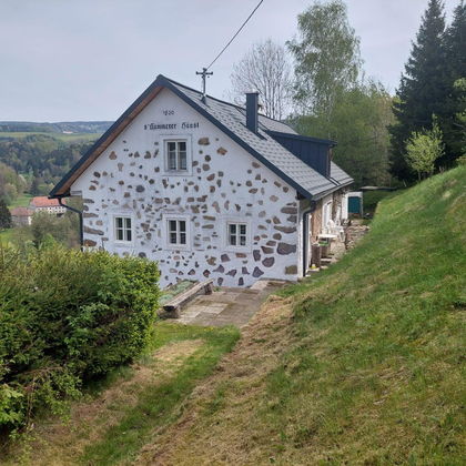 Traditionelles Bauernhaus mit 800m² Baugrund und 6000m² Grünland Traditionelles Bauernhaus mit 800m² Baugrund und 6000m² Grünland