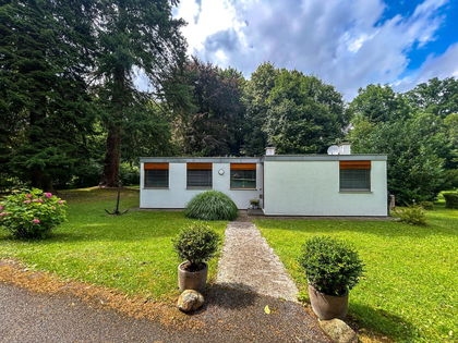 Wohnen mitten im Schlosspark Seebenstein, mit Pool und Tennisplätzen, nahe bei Wien Wohnen mitten im Schlosspark Seebenstein, mit Pool und Tennisplätzen, nahe bei Wien