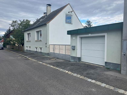 Viel Platz - viele Möglichkeiten - großes Haus mit 3 Garagen - Großfamilien sehr willkommen!! Viel Platz - viele Möglichkeiten - großes Haus mit 3 Garagen - Großfamilien sehr willkommen!!
