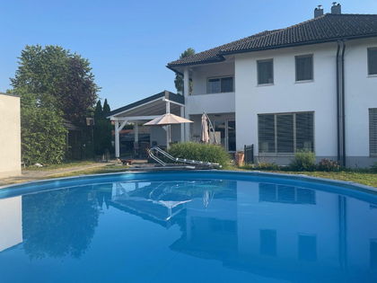 Gepflegte Doppelhaushälfte Süd/West-Seite, mit Doppelgarage und sonnigem Garten in Toplage Gepflegte Doppelhaushälfte Süd/West-Seite, mit Doppelgarage und sonnigem Garten in Toplage