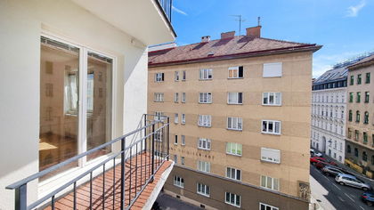 +++ ERSTBEZUG - RUHELAGE - BALKON - BELVEDERE - 4 ZIMMER - KERNSANIERT +++