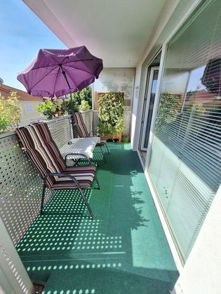 Thermensiedlung Oberlaa  Helle 2 1/2 Zimmer Wohnung mit großer, offener Loggia mit Blick ins Grüne!
