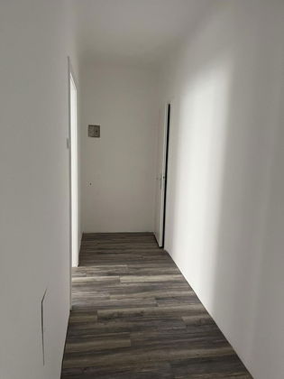 2 Zimmer Wohnung hell, bezugsfertig 2 Zimmer Wohnung hell, bezugsfertig