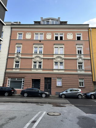 (Provisionsfrei!) Wunderschöne 3-Zimmer Altbauwohnung mit Südbalkon und Flair (Provisionsfrei!) Wunderschöne 3-Zimmer Altbauwohnung mit Südbalkon und Flair