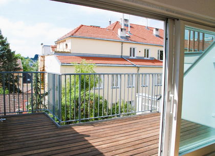 Großzügige DG-Etagenwohnung zu verkaufen