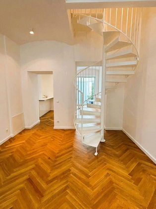 Schicke Souterrainwohnung auf 2 Etagen zu verkaufen Schicke Souterrainwohnung auf 2 Etagen zu verkaufen