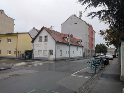 Charmantes Ein-Mehrfamilienhaus mit kleinen Garten in ruhiger Lage