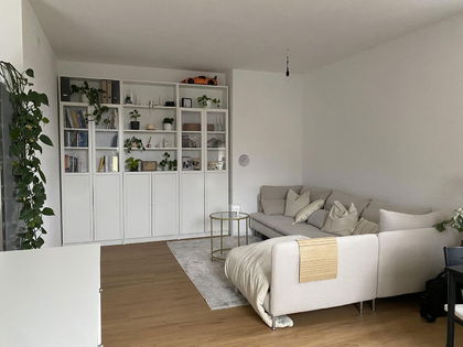 Frisch sanierte 3-Zimmer-Eigentumswohnung mit Loggia & Einbauküche in Bad Traunstein Frisch sanierte 3-Zimmer-Eigentumswohnung mit Loggia & Einbauküche in Bad Traunstein