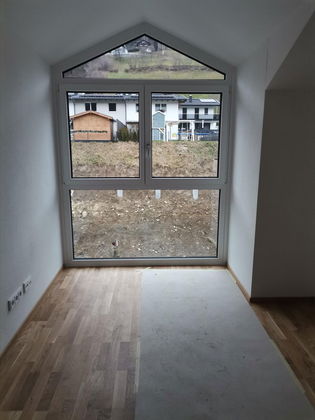 neuwertige Penthousewohnung mit Traumküche zu vermieten
