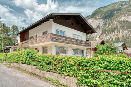 Familientraum! Einfamilienhaus mit großzügigem Garten in Brunnwald zu verkaufen. Familientraum! Einfamilienhaus mit großzügigem Garten in Brunnwald zu verkaufen.